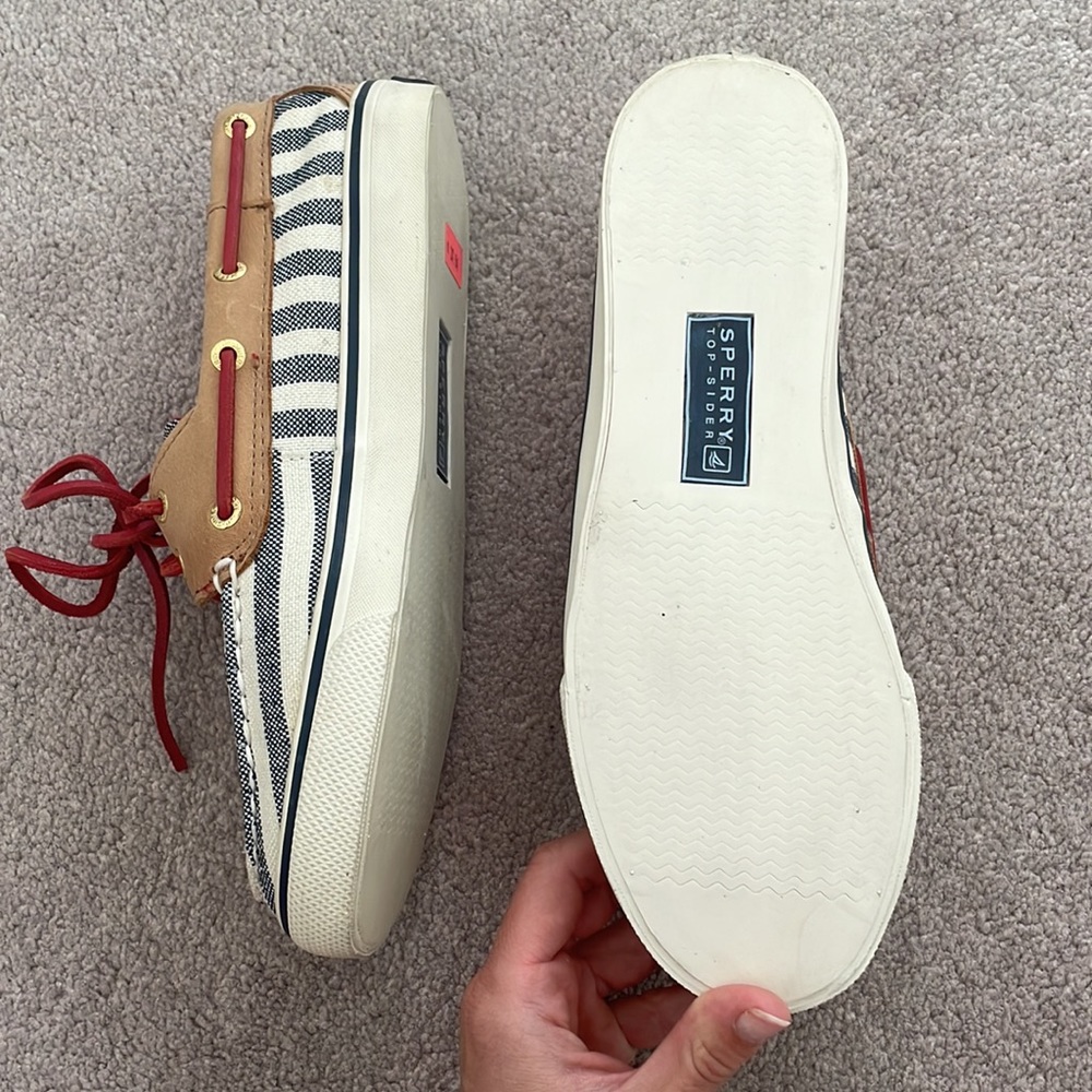 SPERRYS - Size 6 - Picture 2 of 2
